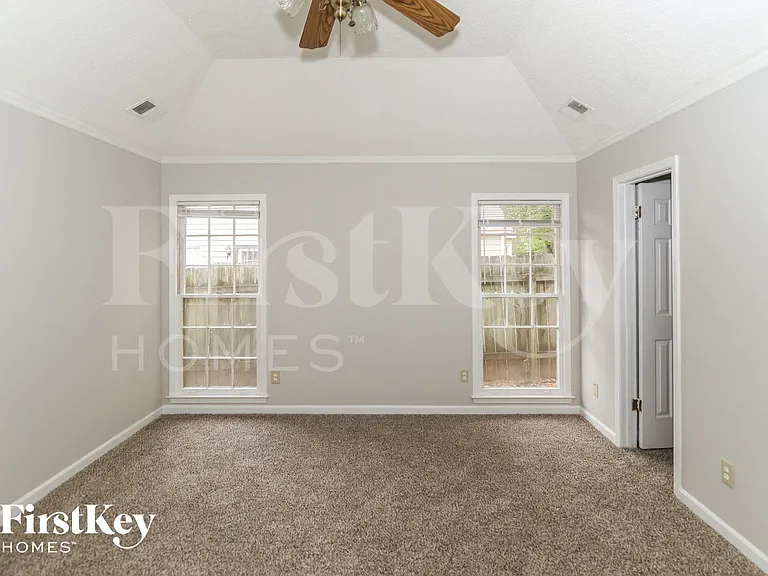 3083 Dumbeath Rd — Photo 7