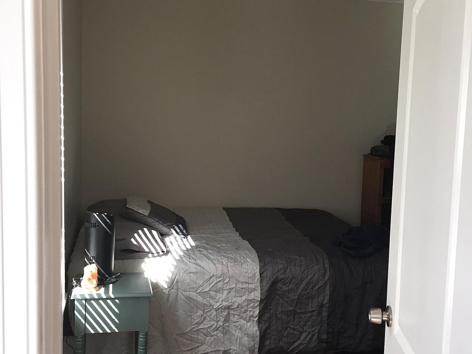 1st image of 3820 N Greenview Ave #3N