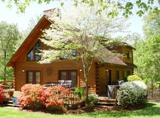 100 Saddlebrook Dr, Ridgeway, VA 24148