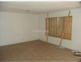 1st image of 304 Flaxen Cir