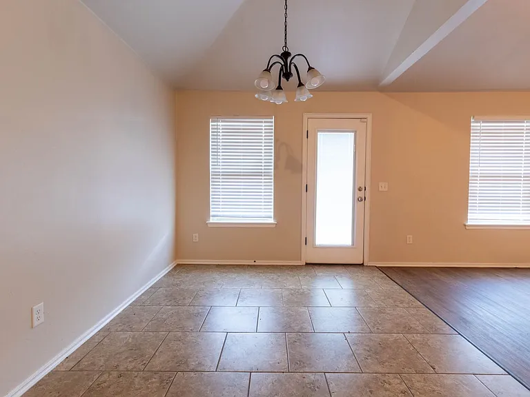 12509 Heritage Oaks Dr — Photo 8
