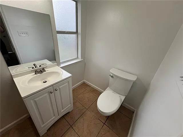 7702 Belcrest Pl — Photo 12
