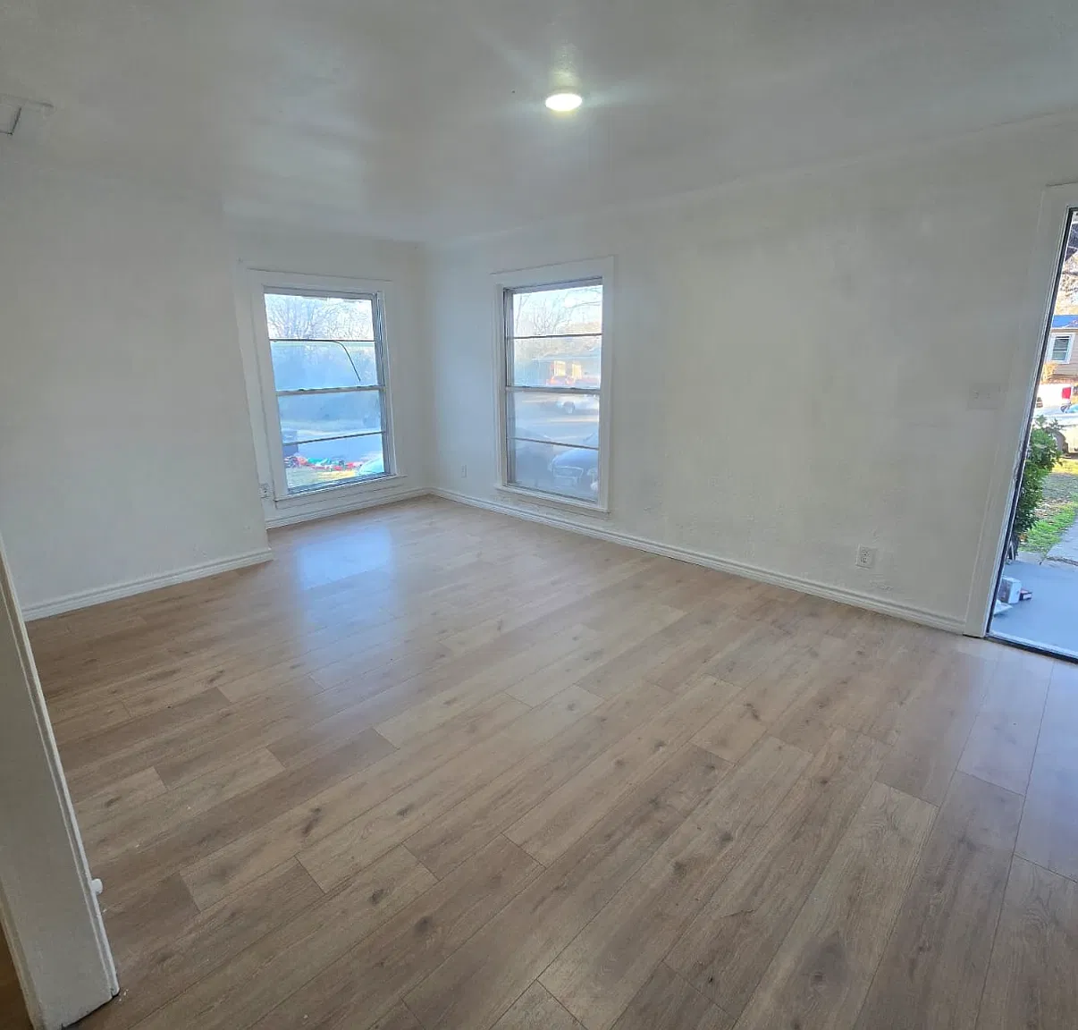 4 bed, 1800 sqft, $1,850 — Photo 3