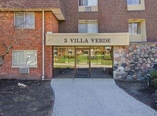 3 Villa Verde Dr APT 311, Buffalo Grove, IL