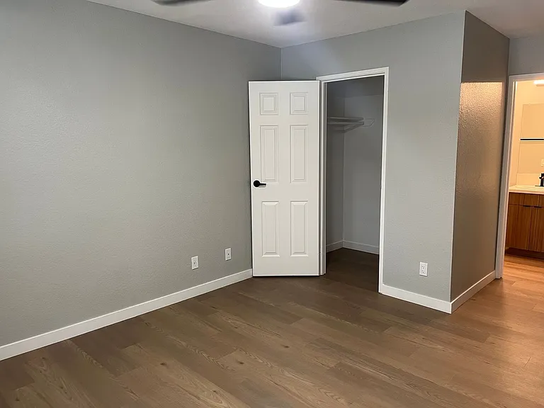 Corona Pointe Resort — Photo 133