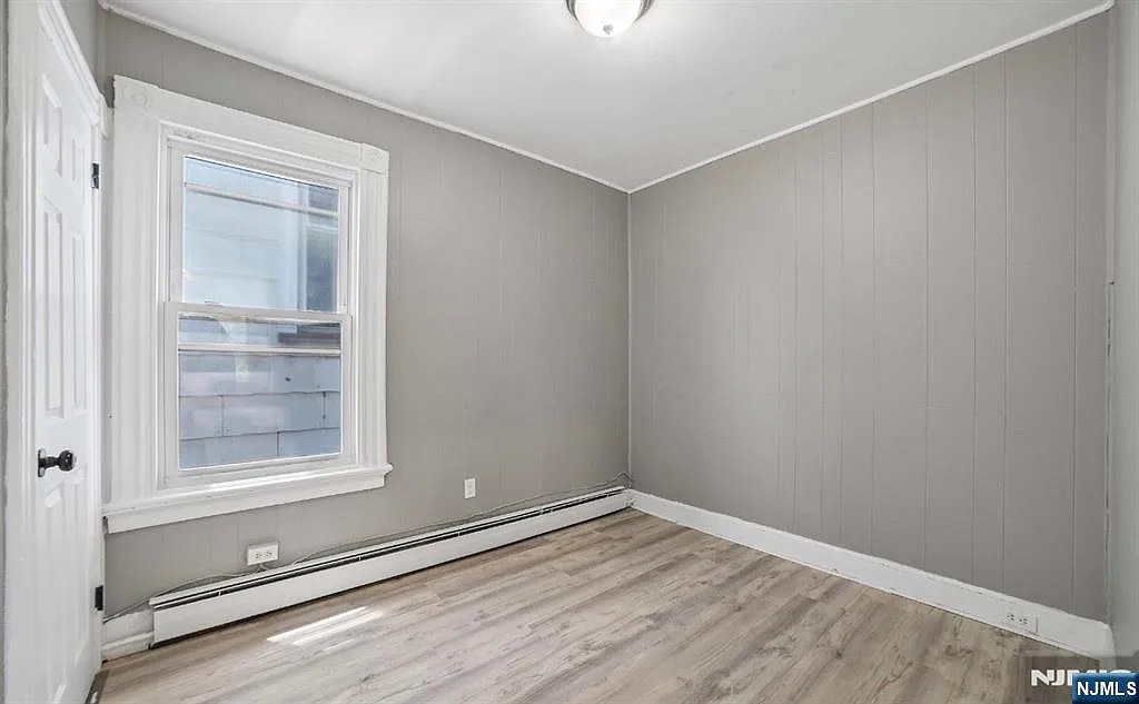 2 bed, 1.0 bath, $2,300 — Photo 4