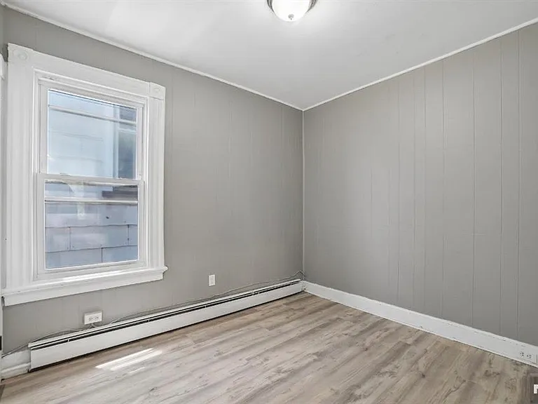 7 Belle Ave #2 — Photo 4