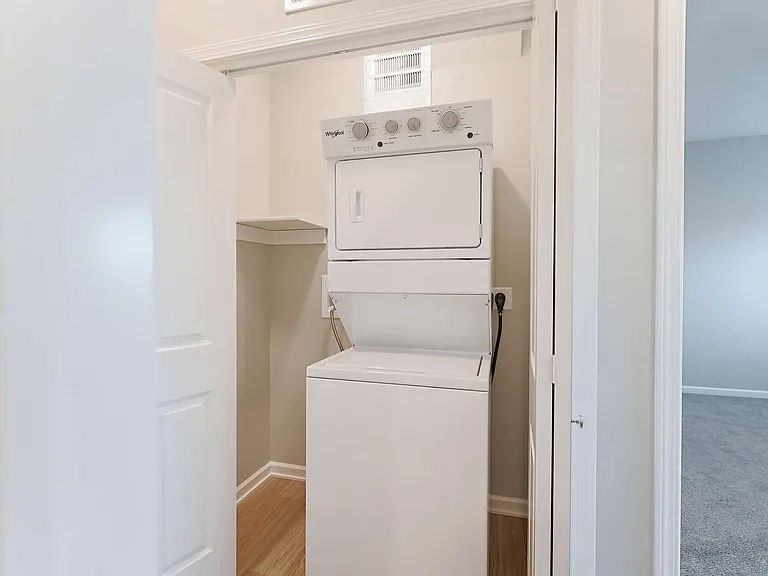 Trailview Apartments at Pioneers Park — Photo 59