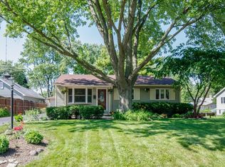 426 Lawrence Ave, Grayslake, IL 60030