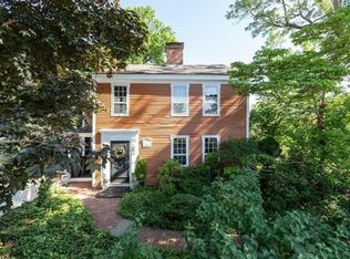 340 Main St, Amesbury, MA 01913