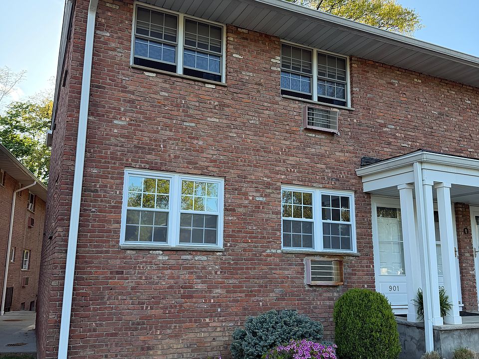1st image of 901 Washington Dr #901