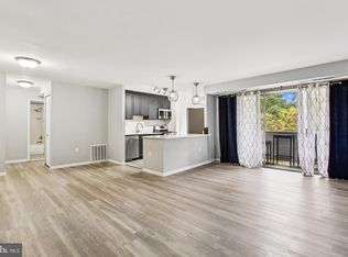 5608 Bloomfield Dr APT 204, Alexandria, VA 22312