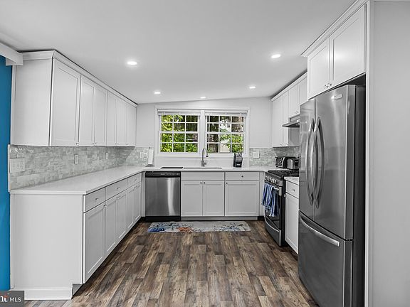 2nd image of 109 E 11th Ave