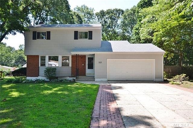 1st image of 10 Talbot Ln
