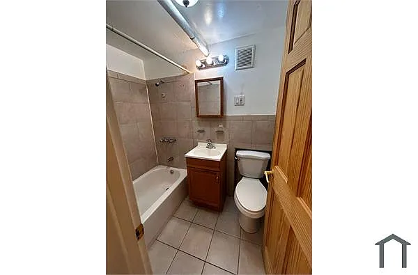 Photo 2 of 6 - 119 Highland Ave - Yonkers, NY Building Photo - 119 Highland Ave
