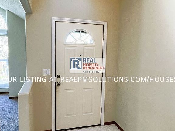 4th image of 10936 SE Henderson Dr