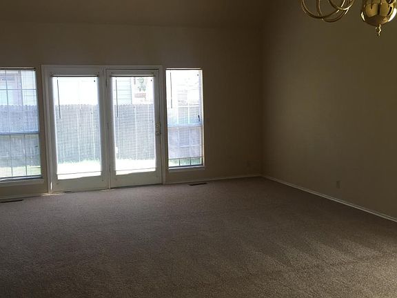 Large Living/ Family Room Vaulted Ceiling