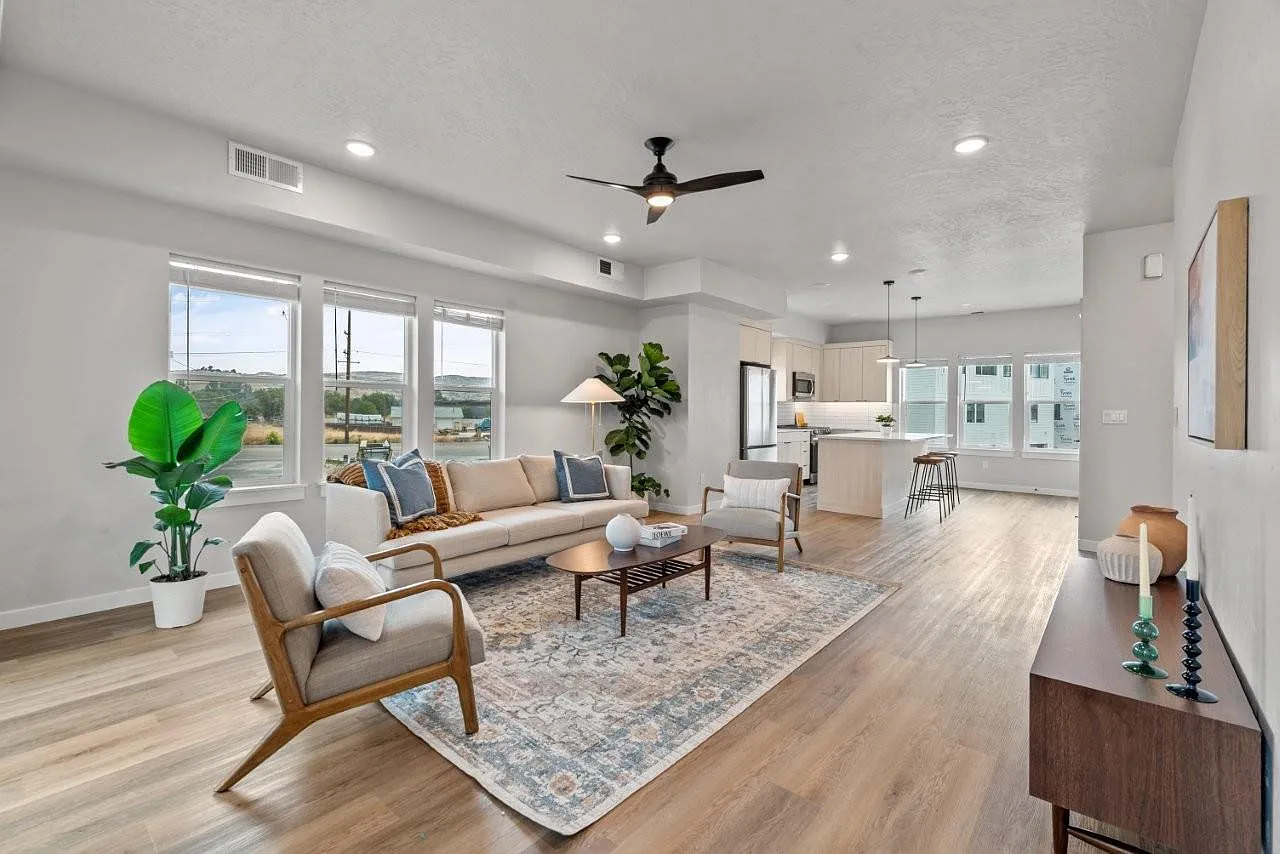 Alpine Landing Townhomes — Photo 1