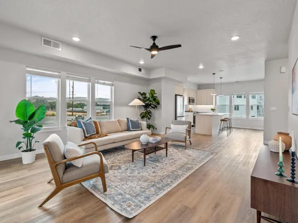 Alpine Landing Townhomes