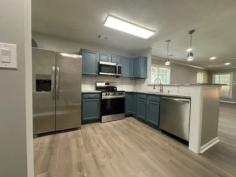 1260 Warsaw Rd #1 — Photo 33