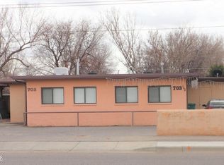 703 W Apache St, Farmington, NM 87401