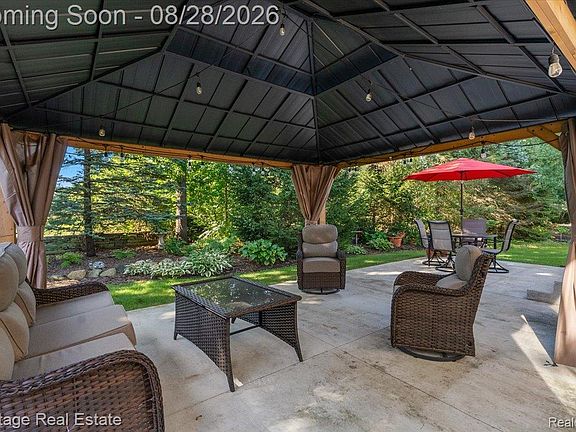 3rd image of 492 Delmar Ct