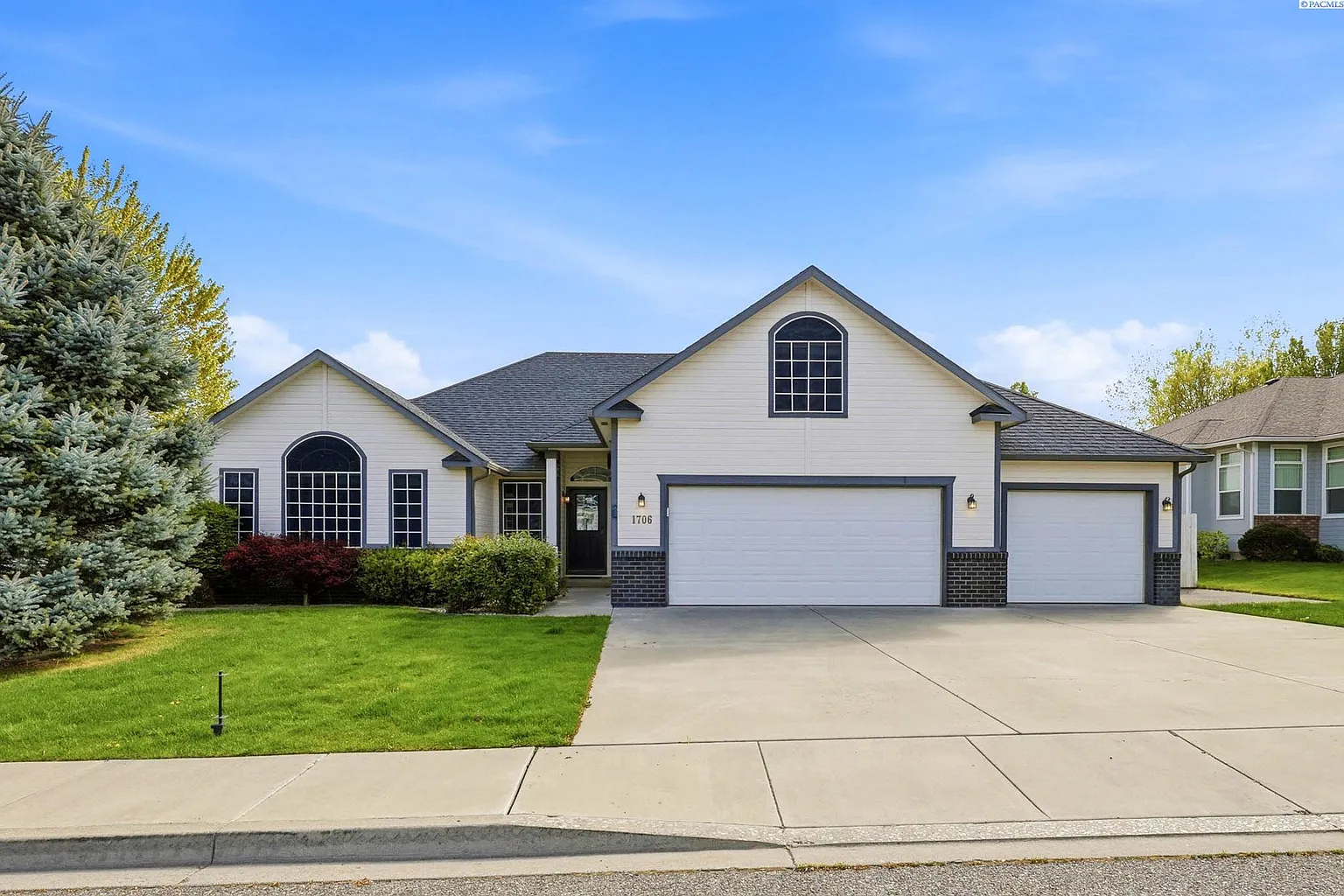 1706 Sequoia Ave photo 1