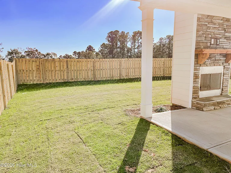 2426 Laurens St — Photo 22