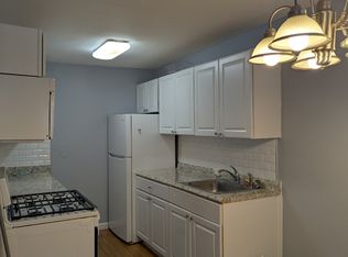 9 W Hemlock St #59, Islip, NY 11751
