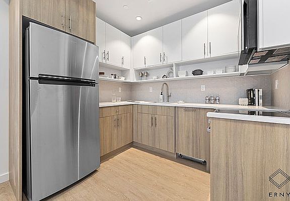 5th image of 335 Linden Blvd #3K