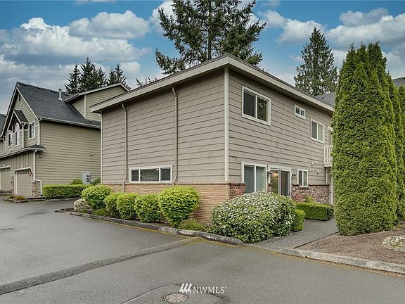 3rd image of 20417 26th Ave W