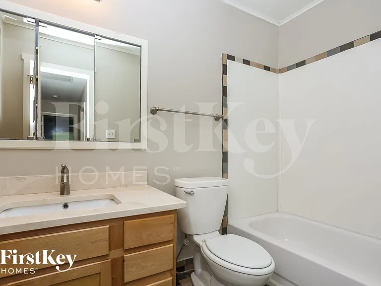 104 Solway Ct — Photo 14