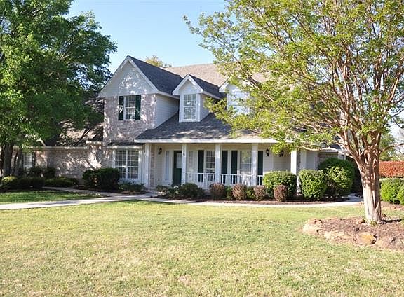 2nd image of 3903 Forest Hill Dr