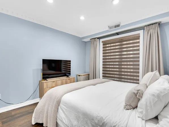 1980 East 8th Street image 13 of 31