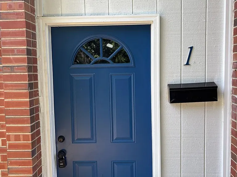 1263 Cedar Ave — Photo 2
