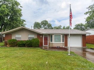 1036 Hazelwood Ct, Clarksville, IN 47129