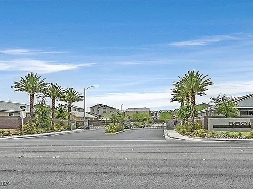 1277 Ossa St Photo 1