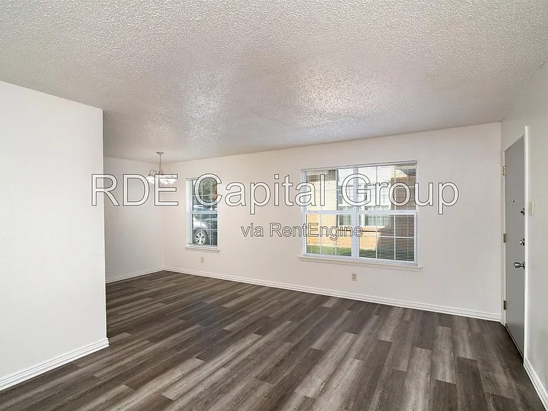 7054 Glenview Dr #66 — Photo 8