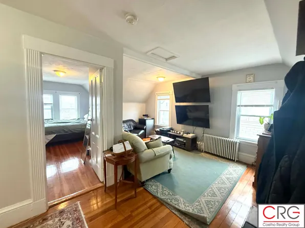 53 Elm St #3, Somerville, MA 02143
