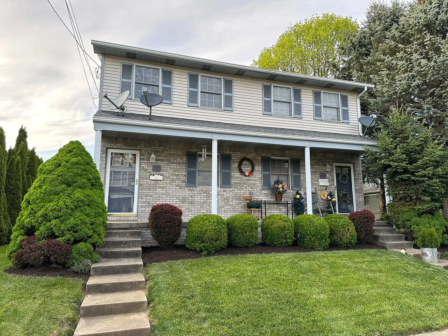 2 bed, 1.5 bath, 1200 sqft, $1,195 — Photo 1