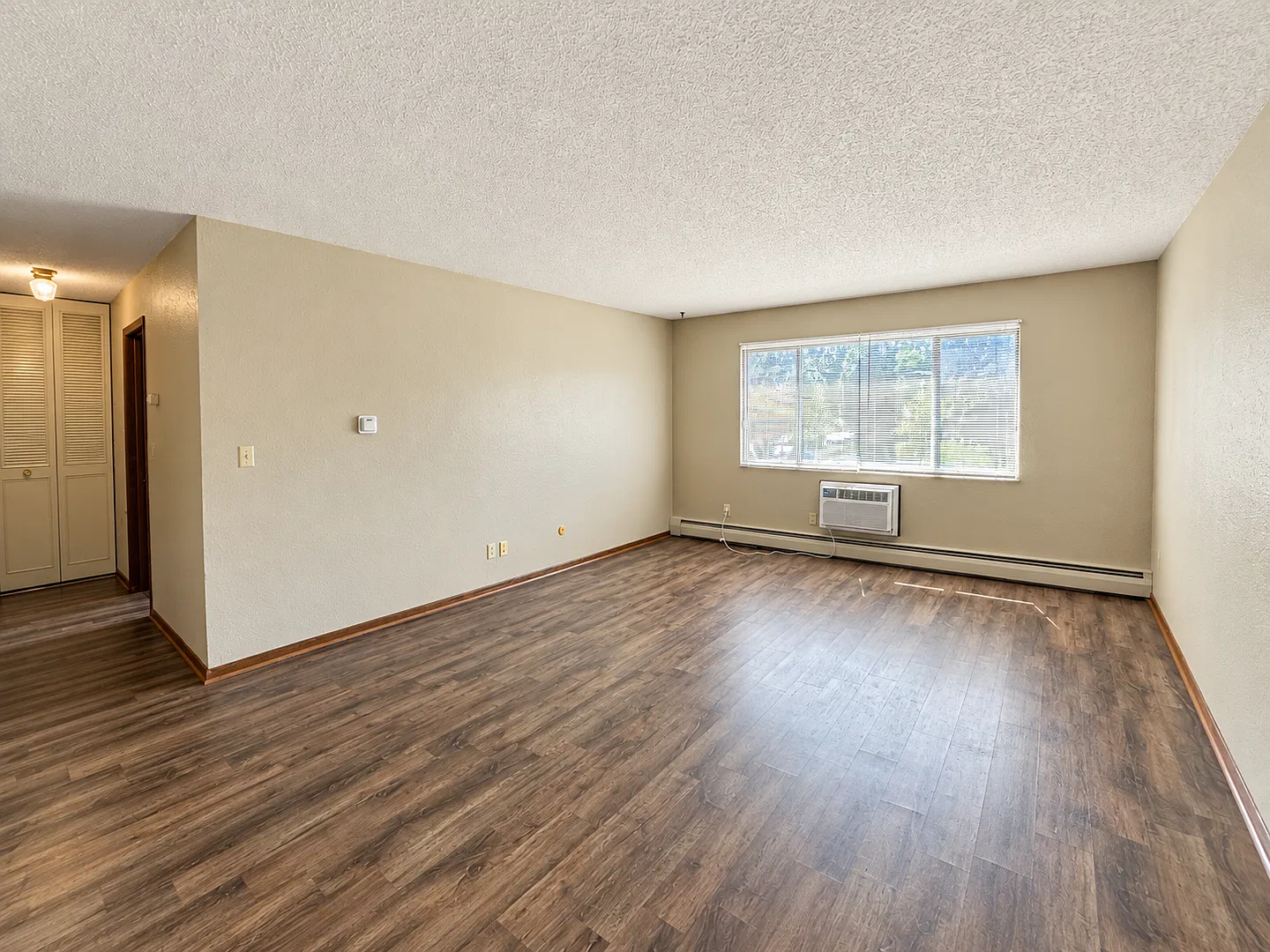 83 Arlington Ave West — Photo 3
