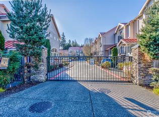 12735 SE 41st Pl UNIT 102, Bellevue, WA