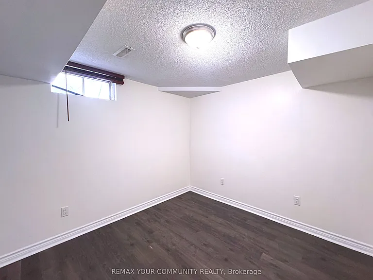 1564 Marshcourt Dr #LOWER — Photo 6