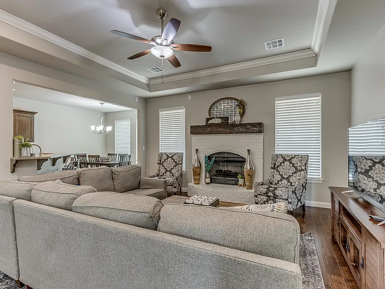 2700 Tranquilo Ln — Photo 21
