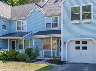 6 Windsor Ct, Poughkeepsie, NY 12601