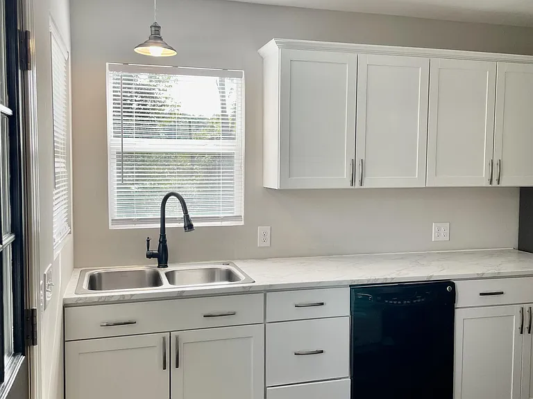 227 Tyree Cir — Photo 8