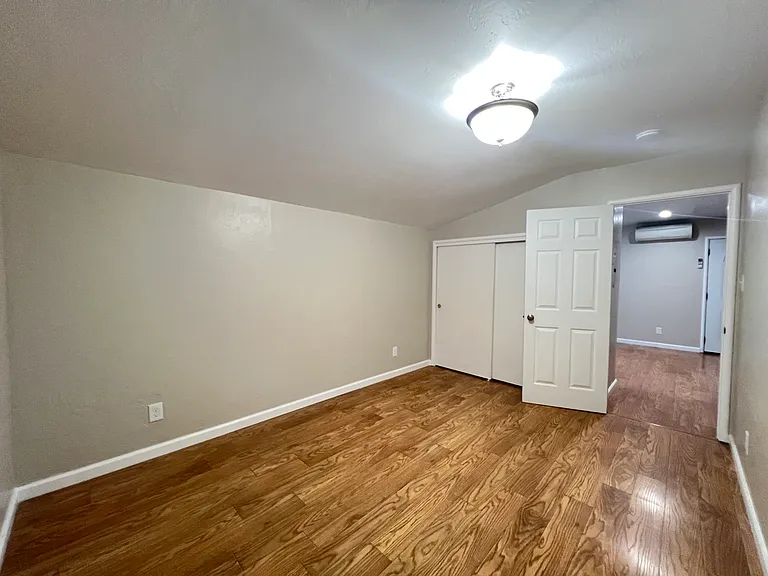 225 N Cloverdale Blvd #2 — Photo 12