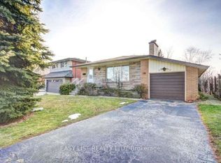 138 Rifle Range Rd, Hamilton, ON L8S3B6