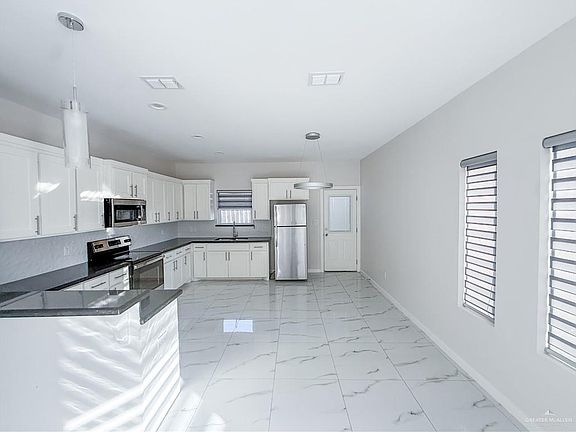 4th image of 5700 Puffin Ave #1