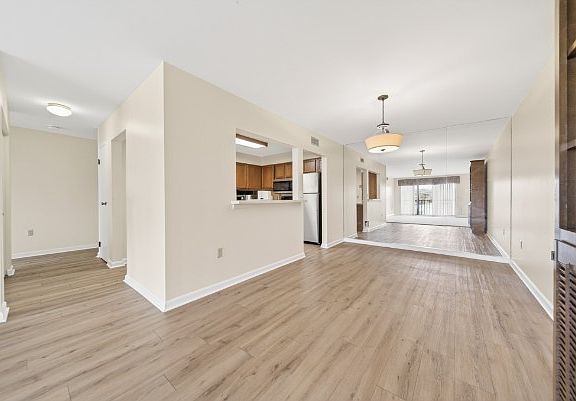 4th image of 200 Sanders Ferry Rd APT 2308